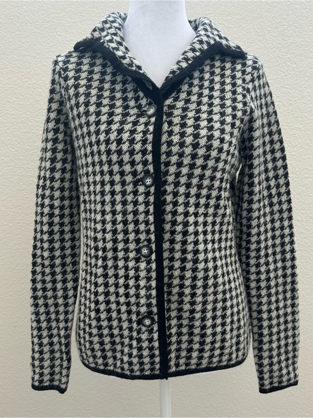 Willi Smith Black & White Houndstooth Button-Front Sweater Jacket